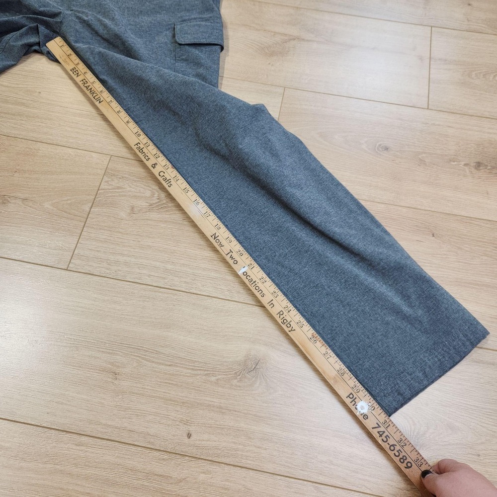 Eddie Bauer First Ascent Cargo Pants Womens 16 Gray Stretch Travel Casual Hiking - Picture 9 of 11